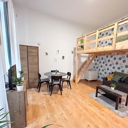 Colorful Apartment Next To Gozsdu And Synagogue บูดาเปสต์ ภายนอก รูปภาพ